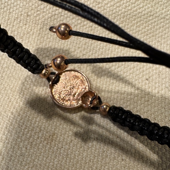 Leather Gold mother of Pearl Bracelet - Picture 6 of 8